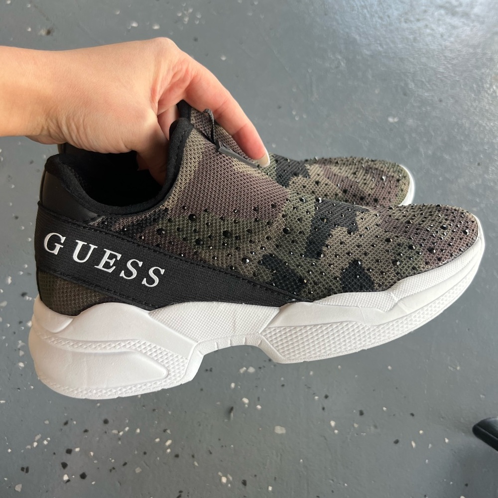 Womens guess fashion sneakers